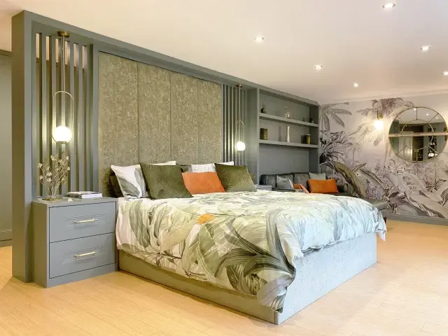 Interior Design + Bespoke Furniture + Lighting + Room Decoration + Management =👌

We were asked to design a really large bedroom recently and decided the best thing was to break it up into more intimate spaces including a snug area, a bed area, a wardrobe area and a vanity area. We designed slats in the headboard to carry through the natural light and connect all the spaces together.

If you have a similar project in mind feel free to get in touch. We offer a complimentary design visit to all our customers. ✨

📞 07850875588
📨 sales@thomasburridge.co.uk
💻 www.thomasburridge.co.uk
⌨️ or Facebook Message

#fittedfurniture #bespokefurniture #bespokefurnituredesign #custommadefurniture #bespokecabinetry  #bespokedesign #bespoke #bespokejoinery #bespoke #madetomeasure #carpenter #carpentry #joiner #joinery #cabinetry #WestBerkshire