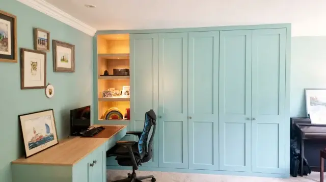 Versatile use of space ✨

This bespoke corner solution brings home office and living room furniture together beautifully. The oak worktops create a warm, practical workspace, while the feature shelving with dimmable LED lighting adds a cosy and inviting finish.

A smart way to make the most of every inch while keeping the room stylish, functional and comfortable.

#bespokefurniture  #HomeOfficeDesign #SpaceSavingFurniture  #MadeToMeasure  #StorageSolutions #furnituredesign  #joinery #functionaldesign #InteriorInspo #WorkFromHome