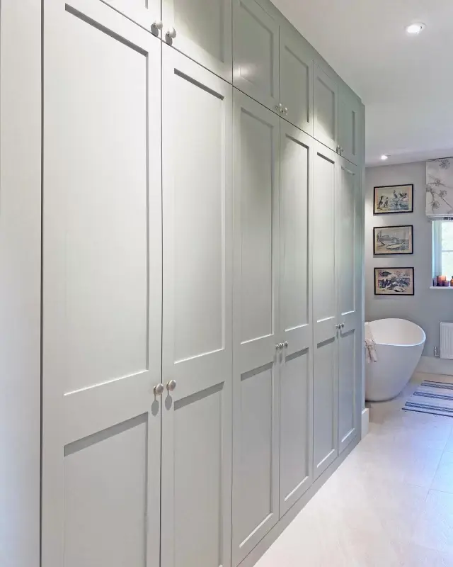 A beautiful solid maple wardrobe painted in Little Greene Pearl Dark.👌